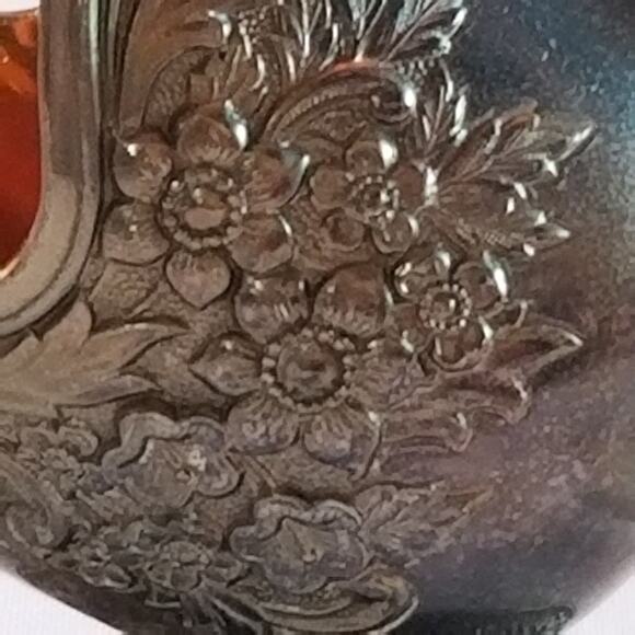 Vintage Leonard silverplated sugar bowl/sugar scuttle about five inches tall - Picture 3 of 11